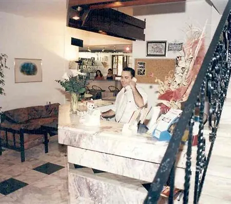 Elena 'the Family' Hotel